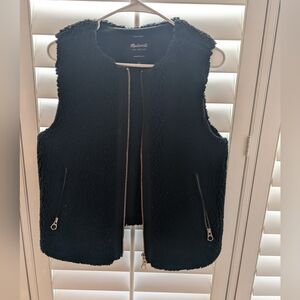 Madewell black fur vest size medium